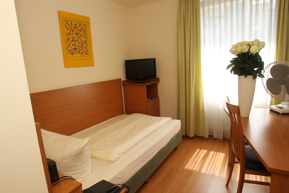 STANDARD, SINGLE, SINGLE BED