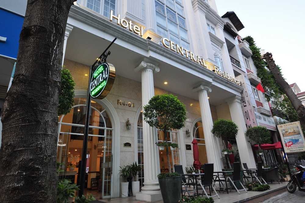 Central Hotel and Residences 4/50