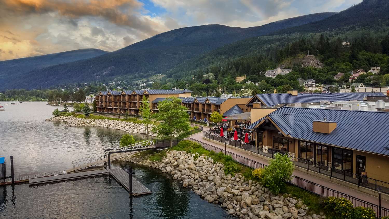 Prestige Lakeside Resort, WorldHotels Elite 33/34