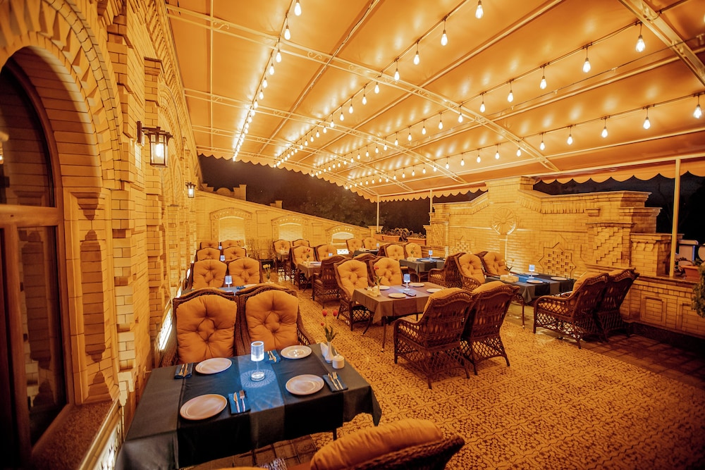 Silk Road Empire Hotel 31/50