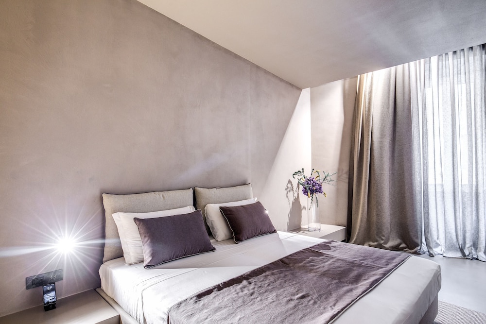 SUPERIOR, DOUBLE BED