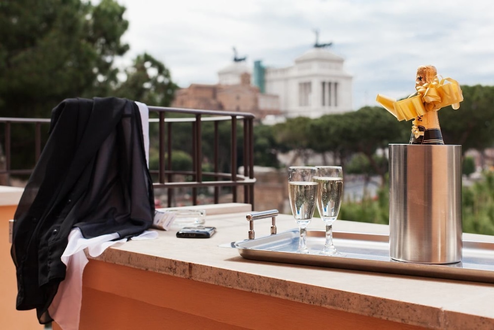 Hotel Romano 57/60