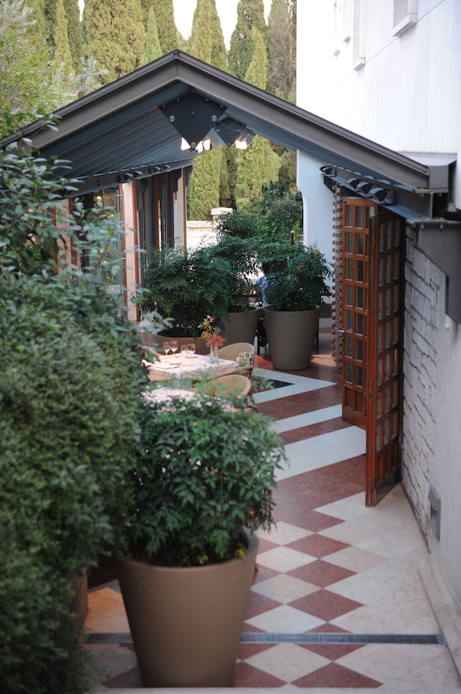 Milan Hotel Restaraunt Enoteca 26/28