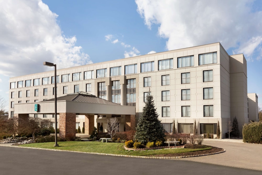 Embassy Suites by Hilton Piscataway Somerset 2/59