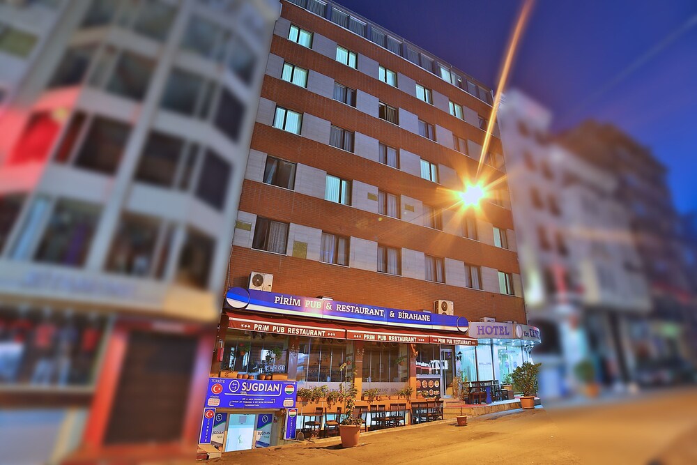 The Center Hotel 5/33