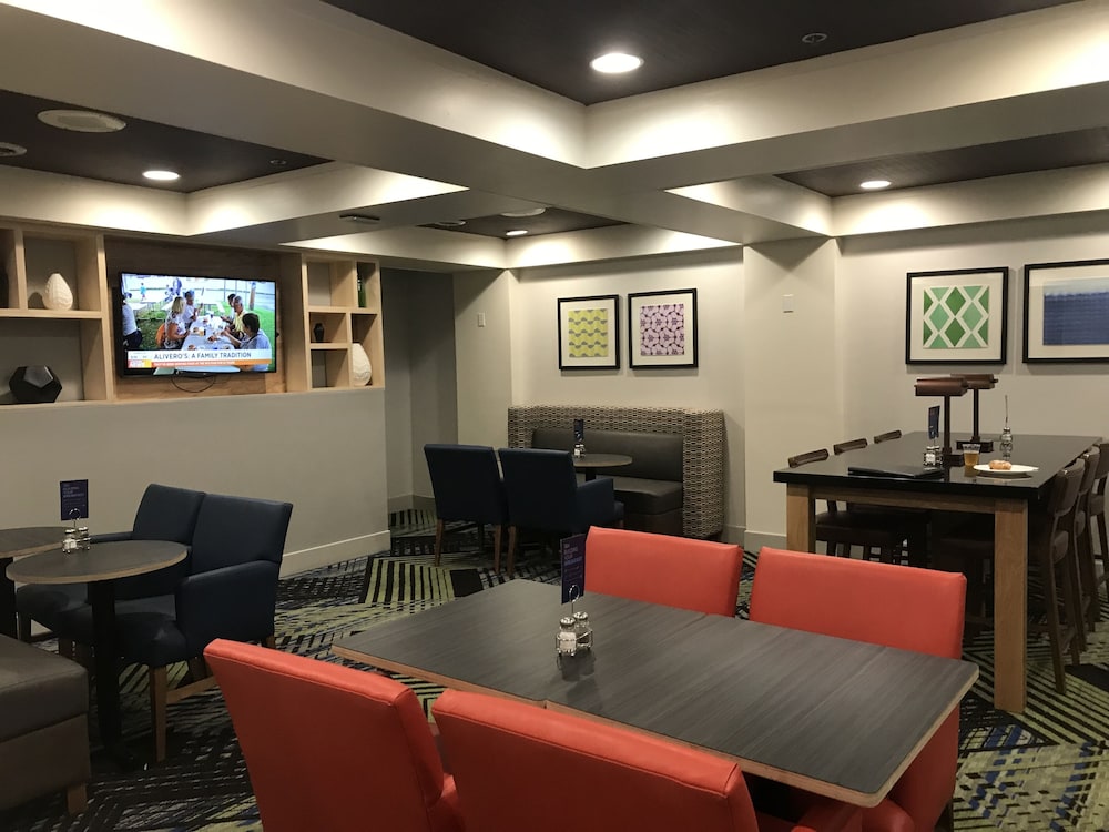 Holiday Inn Express Canton Potsdam 41/45