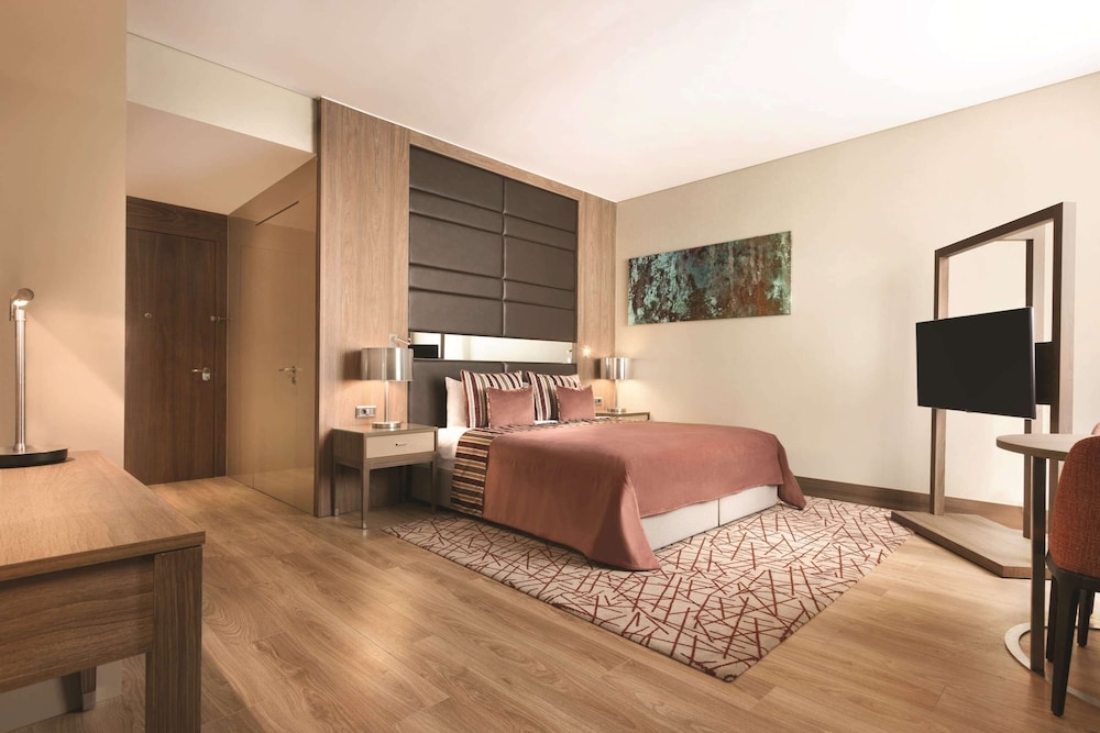TRYP by Wyndham Istanbul Basin Ekspres 18/50