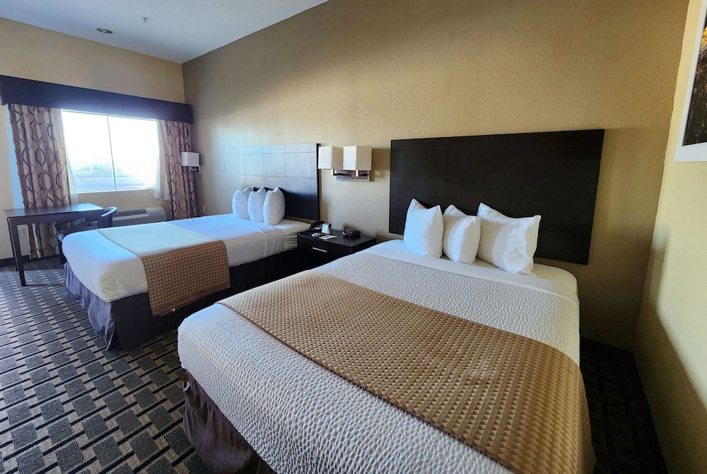 Days Inn By Wyndham Baytown East 25/50