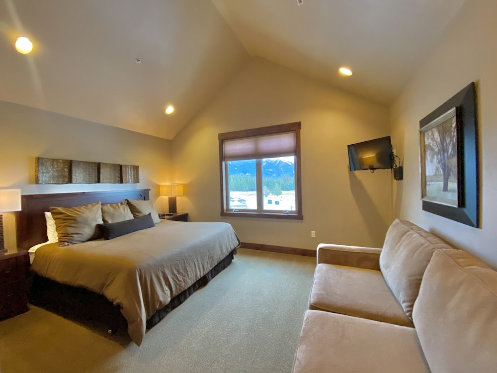 Meadow Lake Resort 10/50
