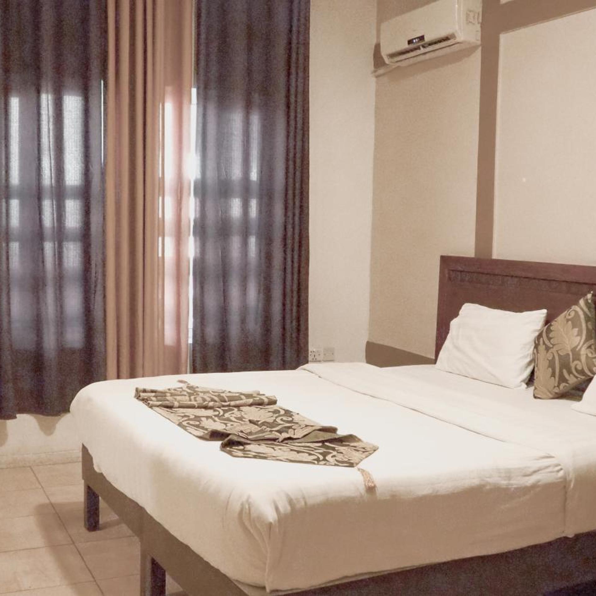 Alfawanees Hotel Apartments 5/28