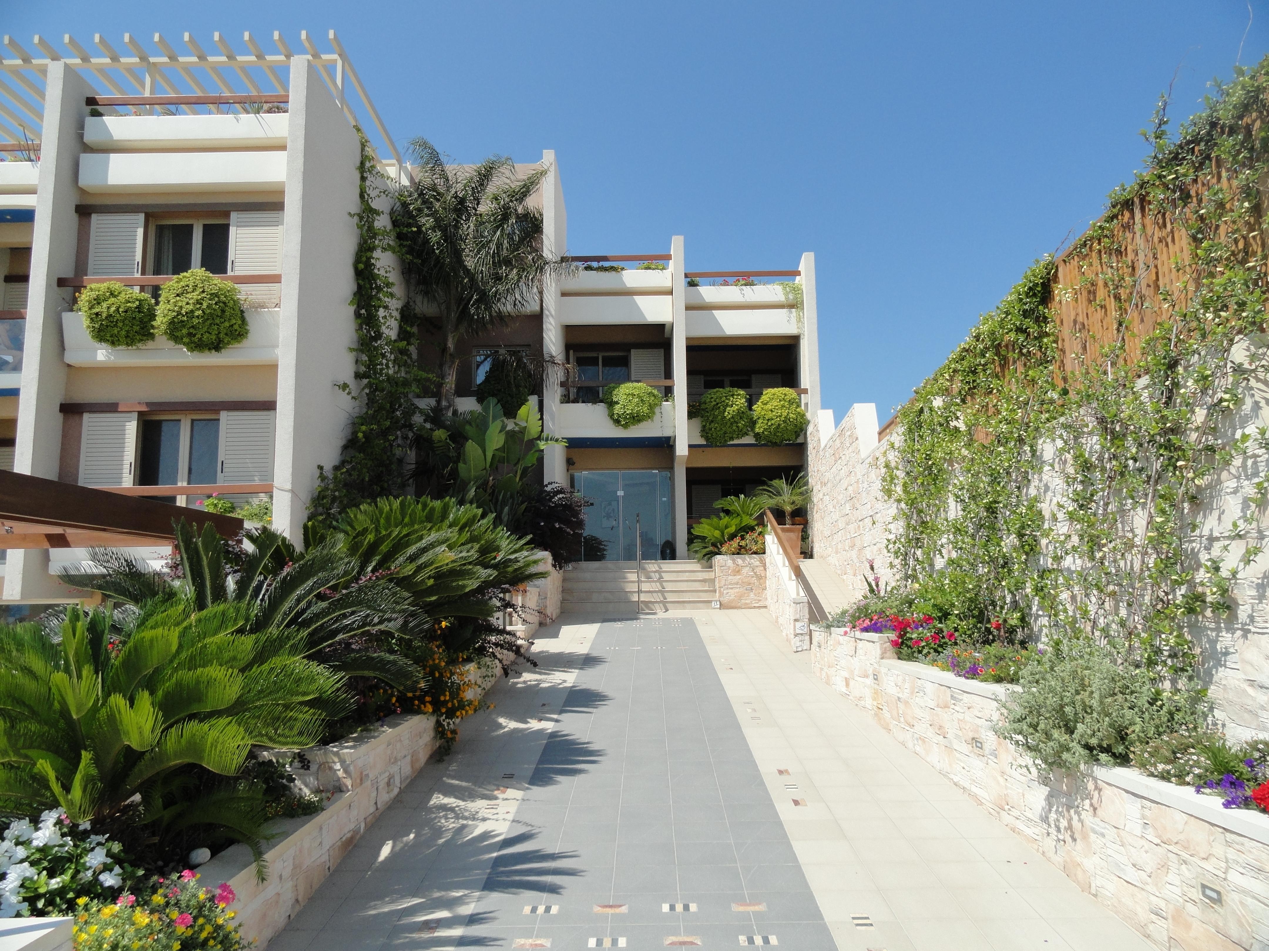 Sitia Bay 44/50