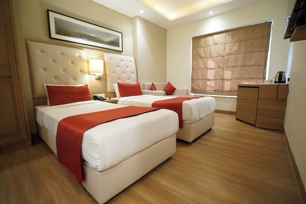 Kalinga Hotel 11/50
