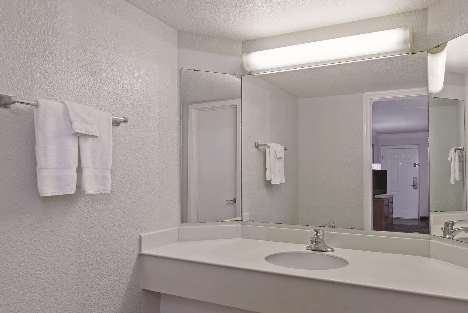 Travelodge by Wyndham Houston Cy-Fair 49/55