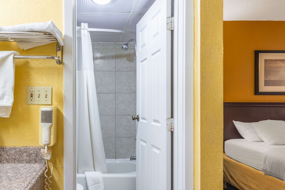 Americas Best Value Inn Elk City 18/20