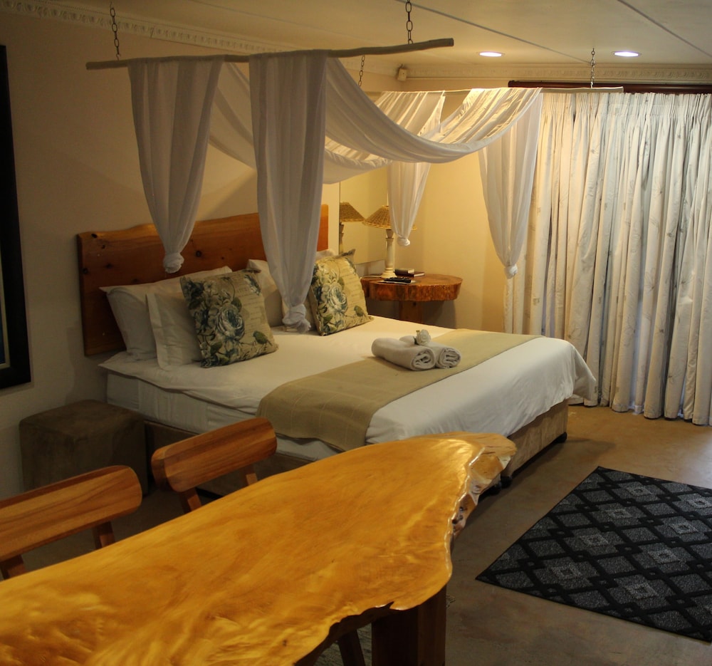 Tidewaters River Lodge 10/27