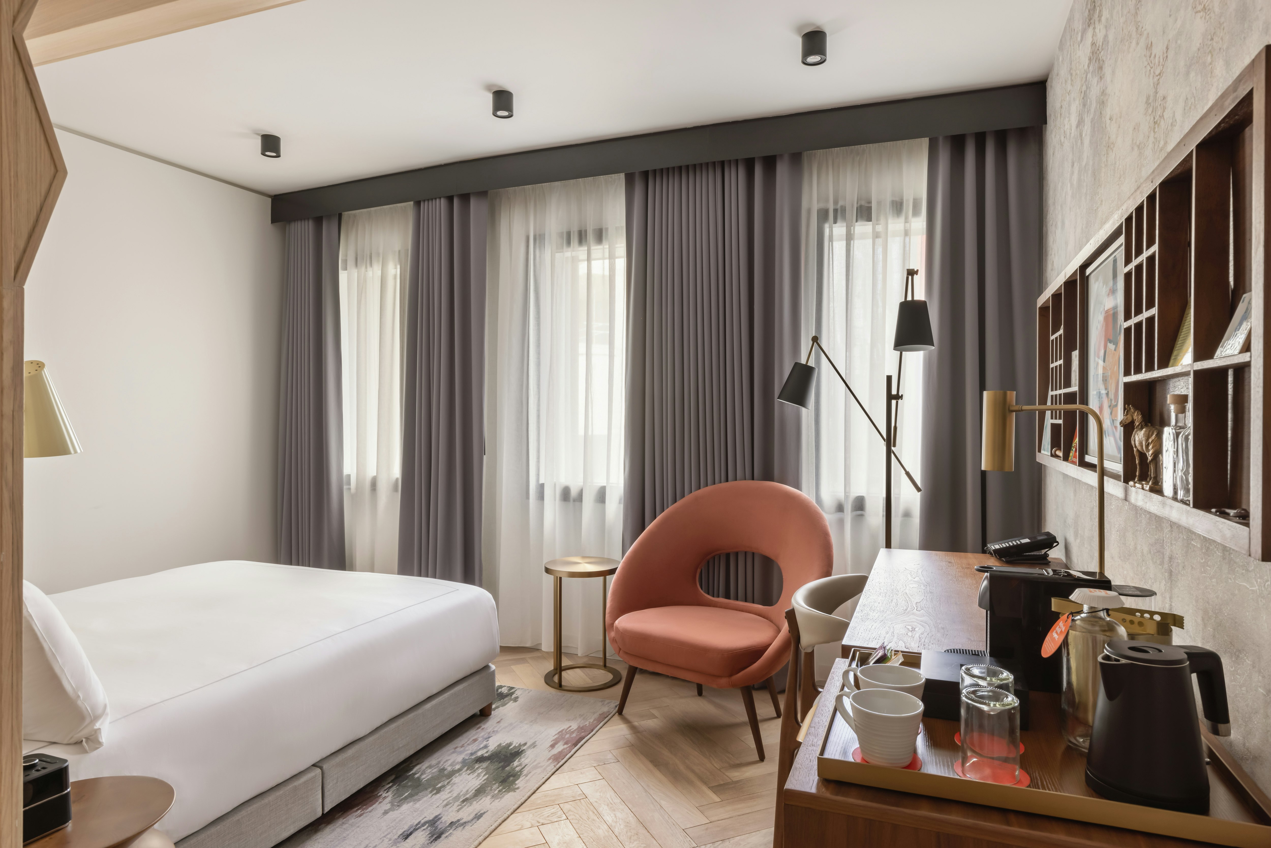 ROOM, QUEEN BED, ACCESSIBLE