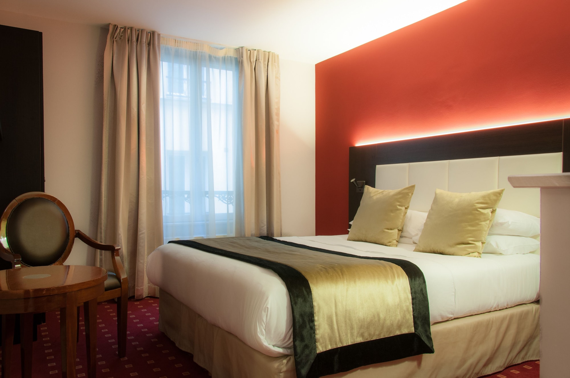 DUPLEX, APARTMENT