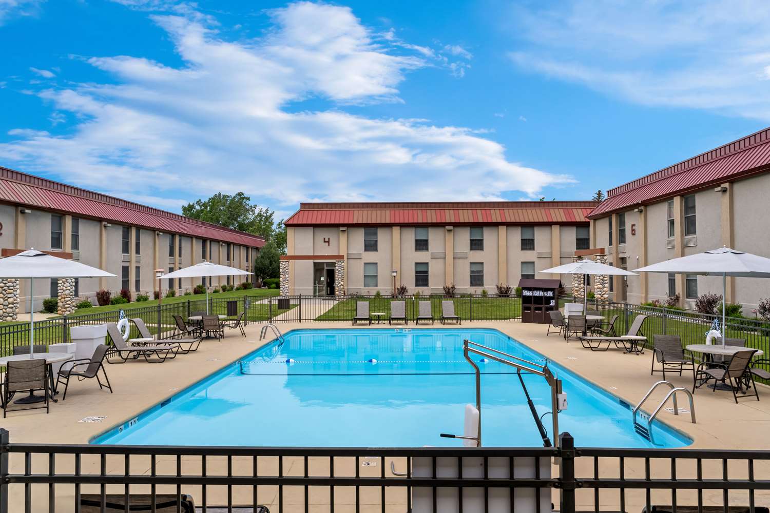 Comfort Inn At Buffalo Bill Village Resort 17/19