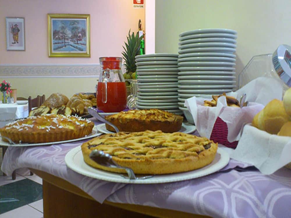 Hotel Monica 28/33