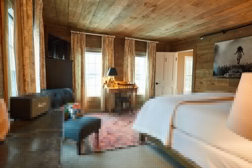 Shelter Harbor Inn 36/72