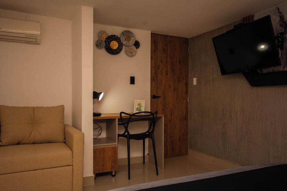Naiot Hotel Boutique 32/38