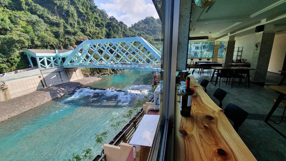 Wulai shuan Hot Spring House 13/20