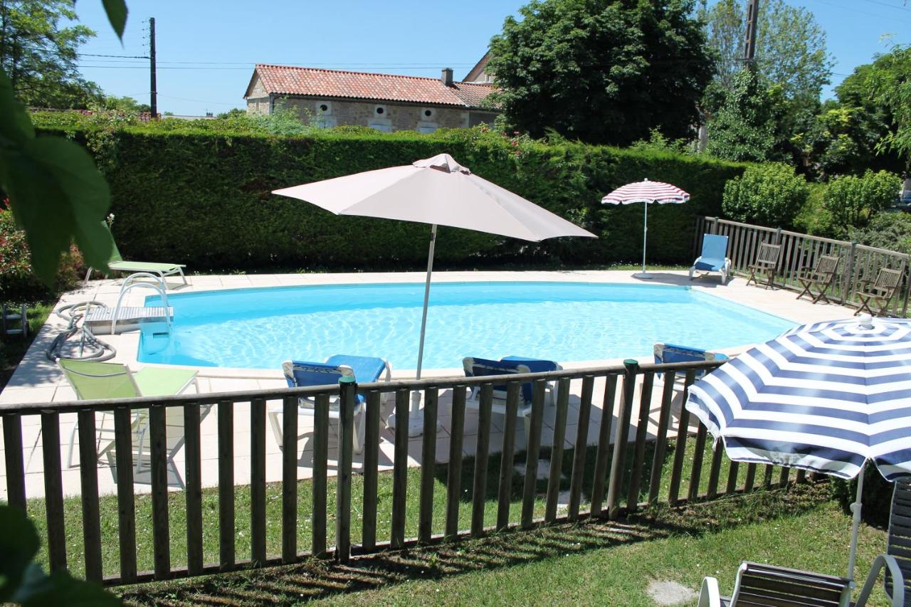 AUBERGE DE LA TOUR 23/26