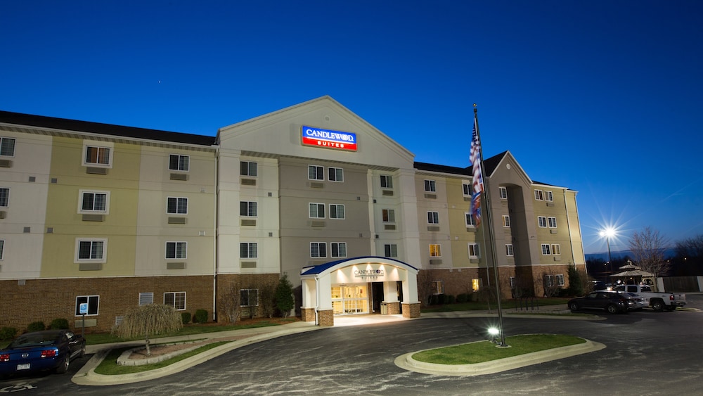 Candlewood Suites Springfield South 39/43