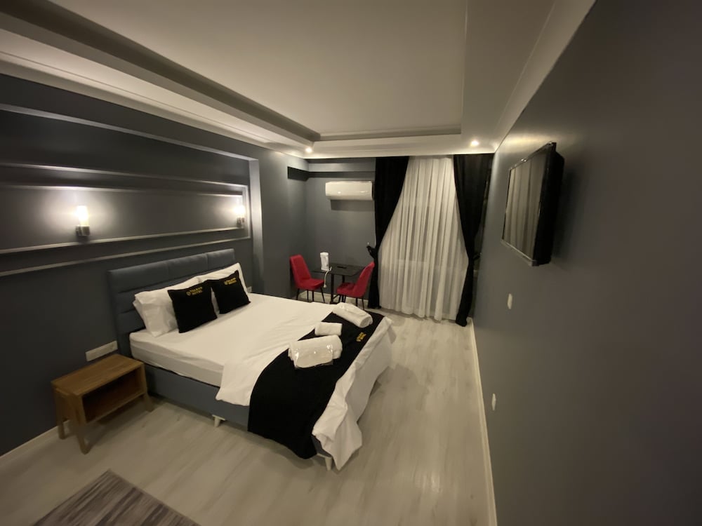 Inalens Airport Hotel 8/50
