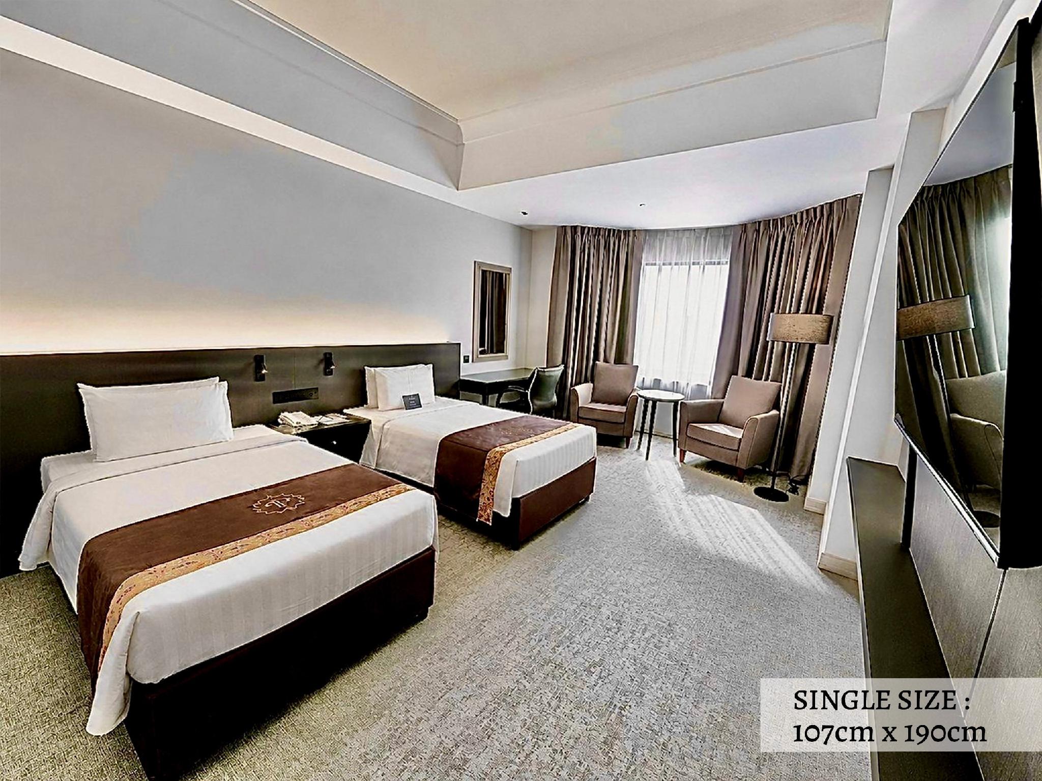 Prime, Pearl, Twin Beds