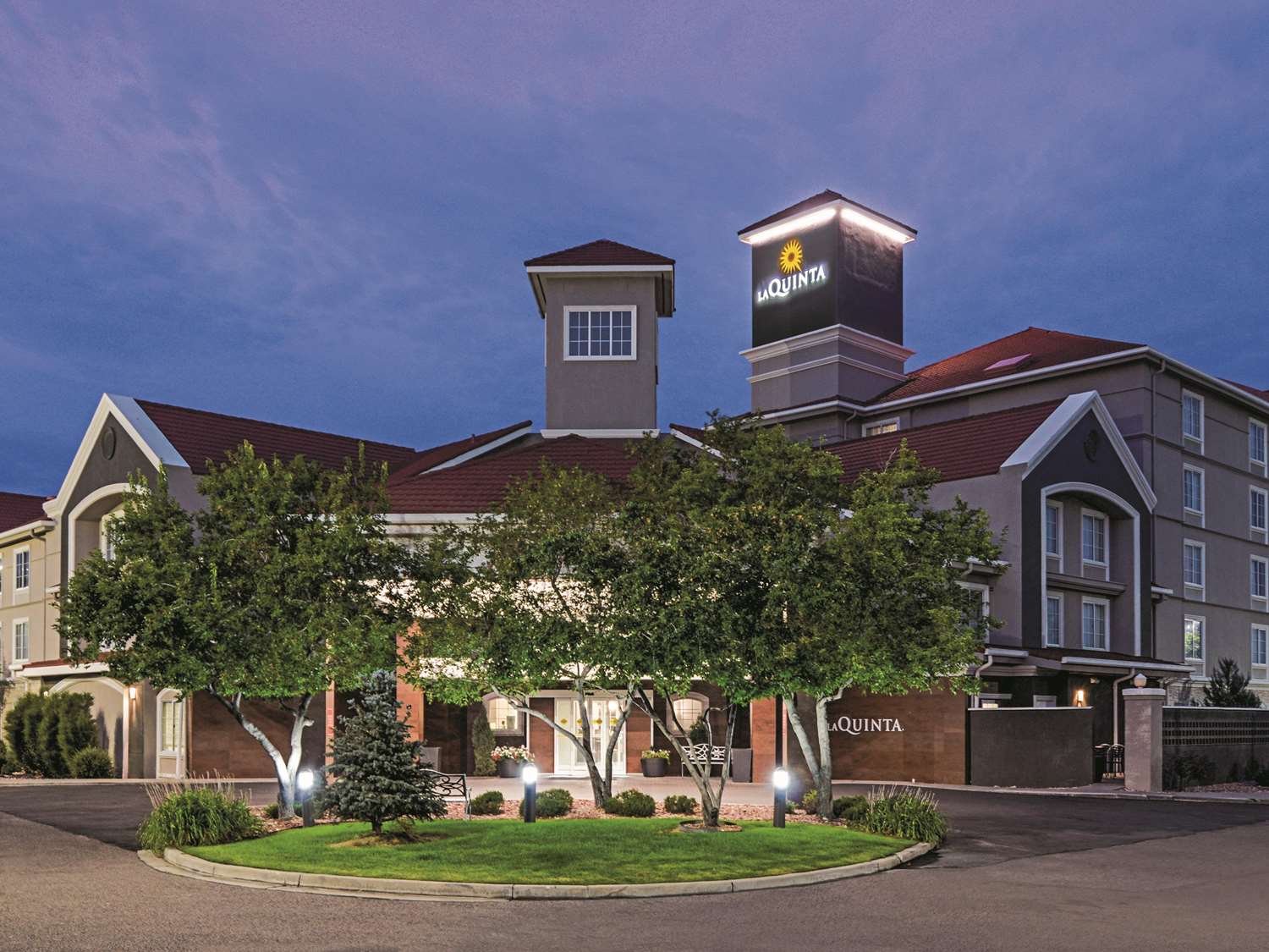La Quinta Inn & Suites by Wyndham Denver Airport DIA 3/43