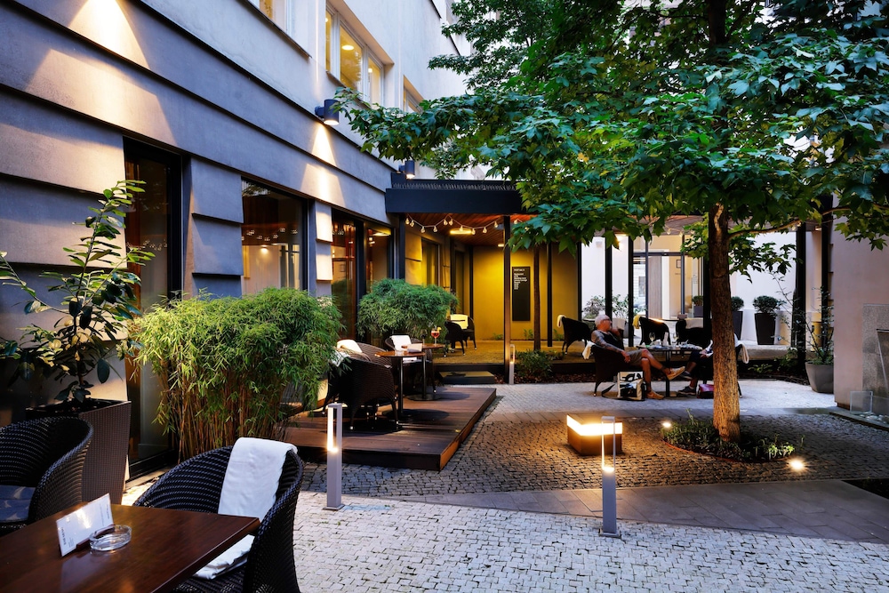 Prokop Square Hotel 43/50