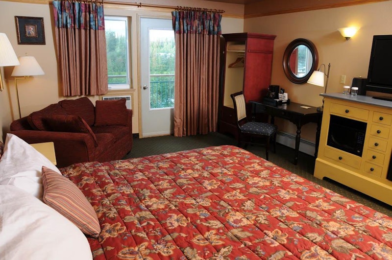 Pike S Waterfront Lodge 3/28