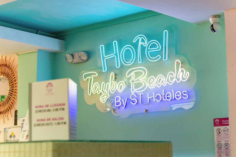 Hotel Taybo Beach 7/83