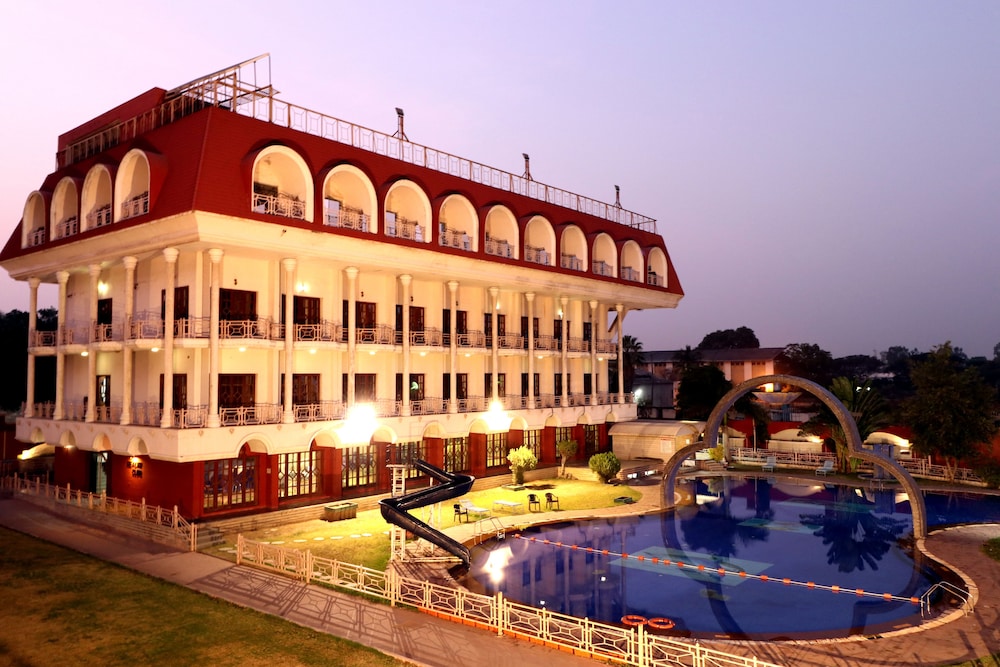AURANGABAD GYMKHANA CLUB. 3/69