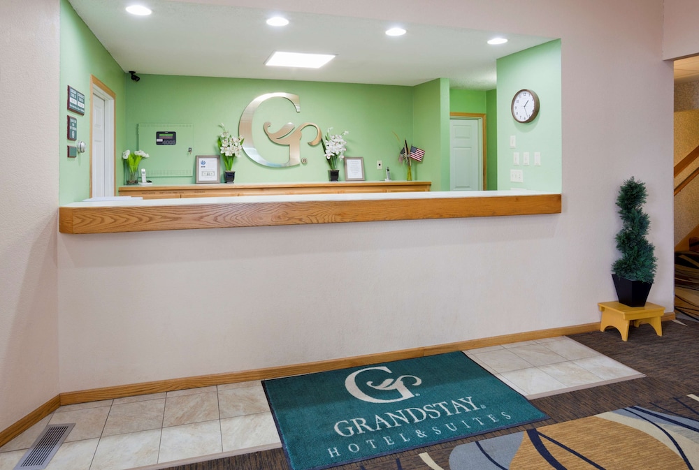 GrandStay Hotel & Suites Waseca 2/29