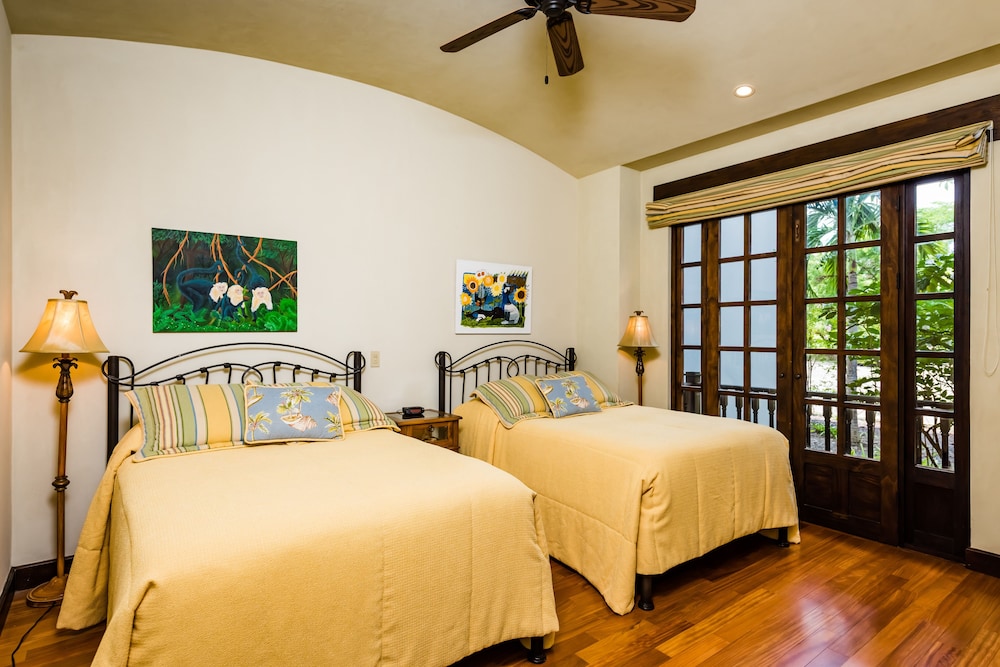Hacienda Pinilla Vacation Rentals 68/84