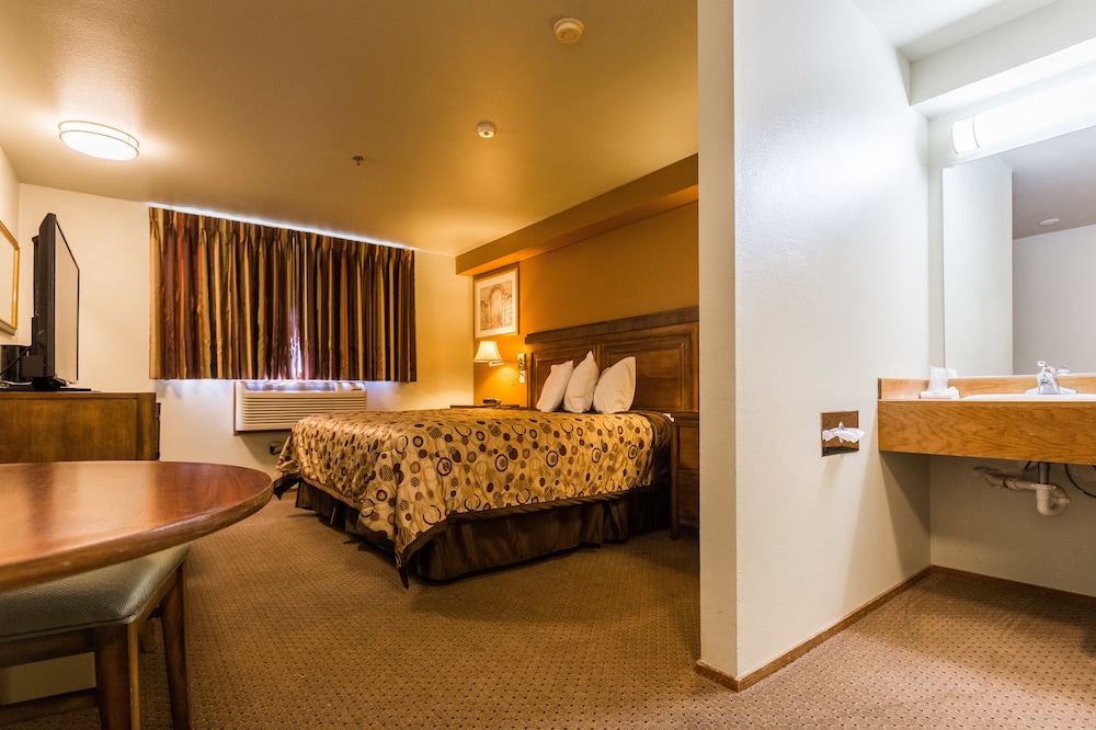 Bay City Motor Inn 15/67