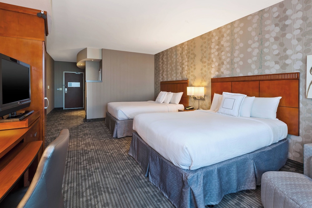 Room, 2 Queen Beds, Sofa