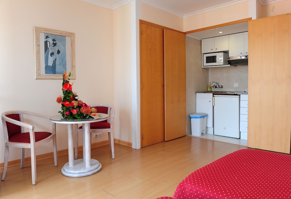 Dorisol Buganvilia Studio Hotel 55/71