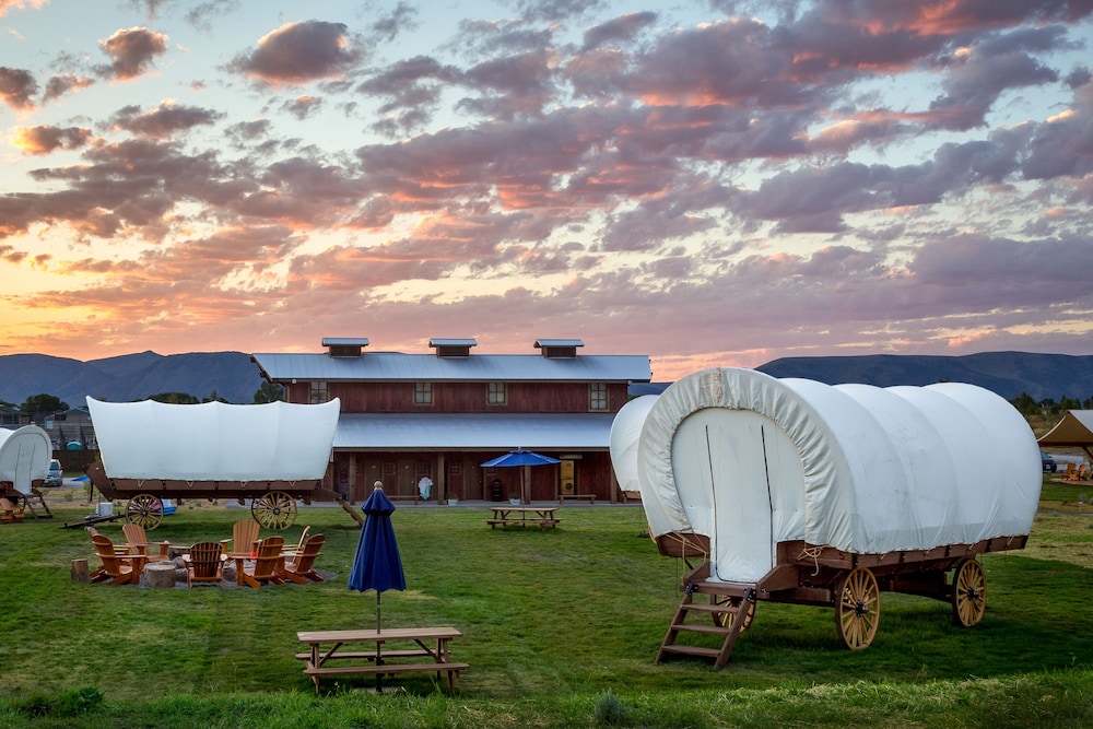 Conestoga Ranch Glamping Resort 94/100