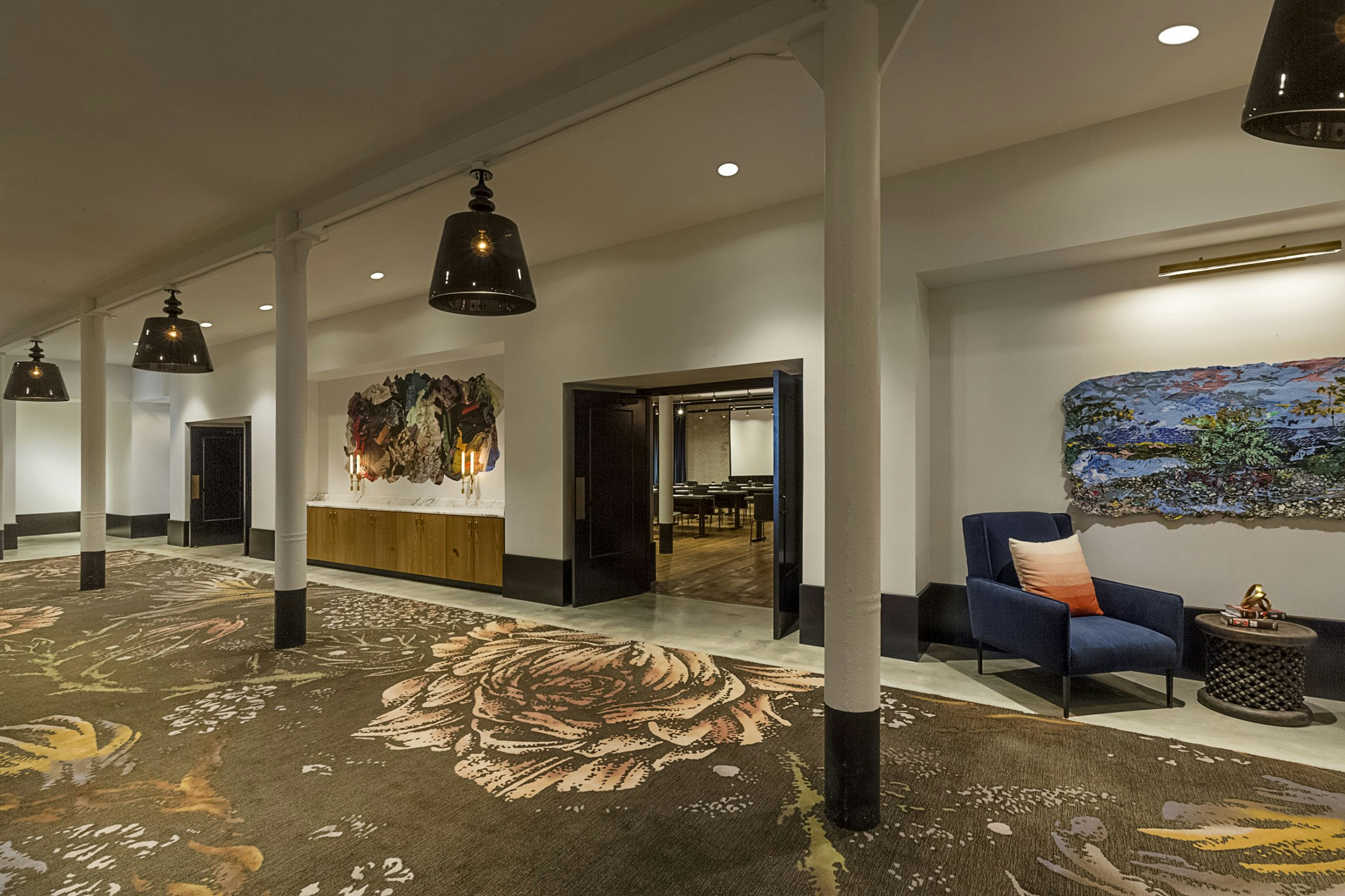 Crossroads Hotel 30/53