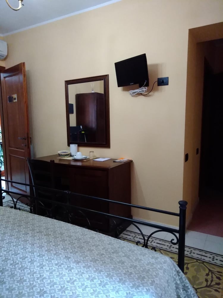 La Corte Di Lucina 39/50
