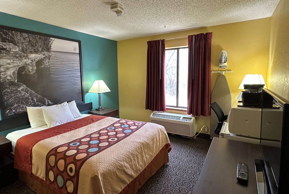 Super 8 By Wyndham Appleton 9/32