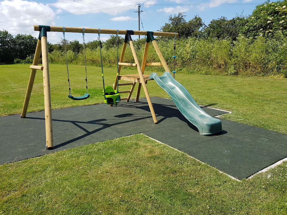 Holiday Cottages At Hawthorn Farm 17/50