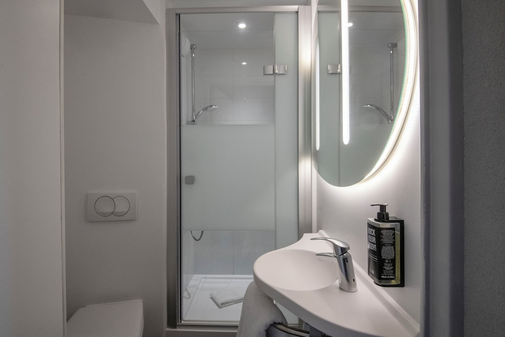Ibis Budget Nice Aeroport Promenade Des Anglais 53/56