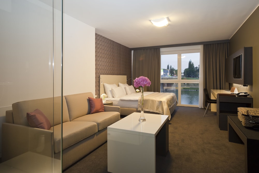 HOTEL CITY MARIBOR 40/63