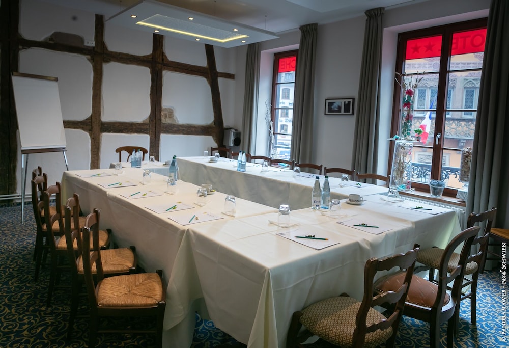 HOTEL DE LA CLOCHE 29/46