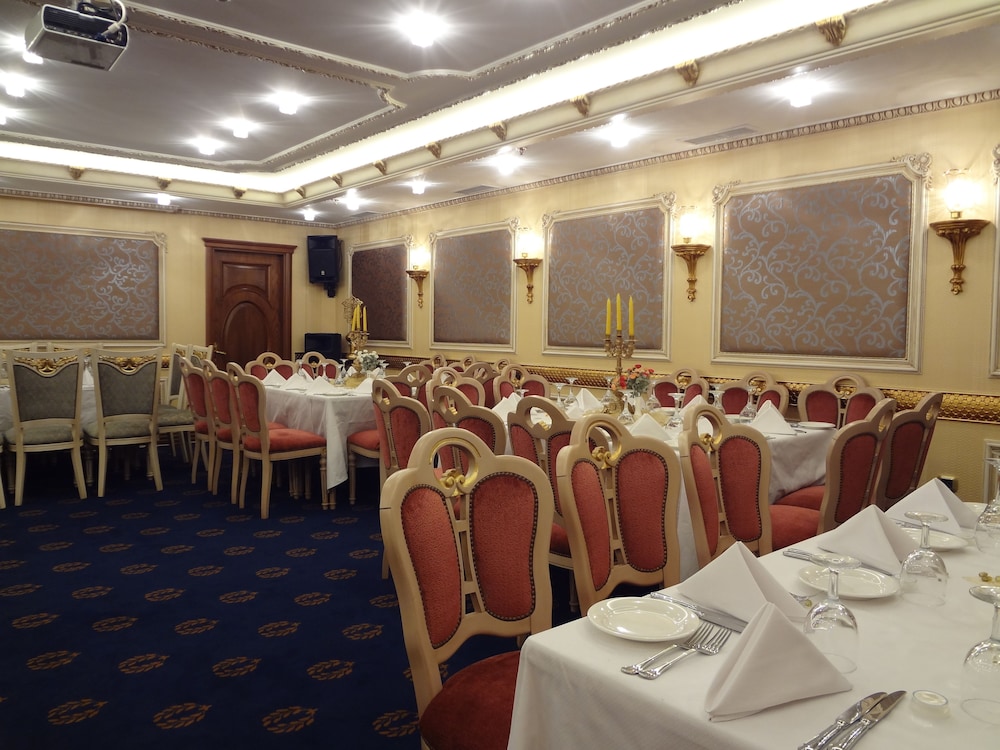 Ottomans Life Hotel S Class 44/50