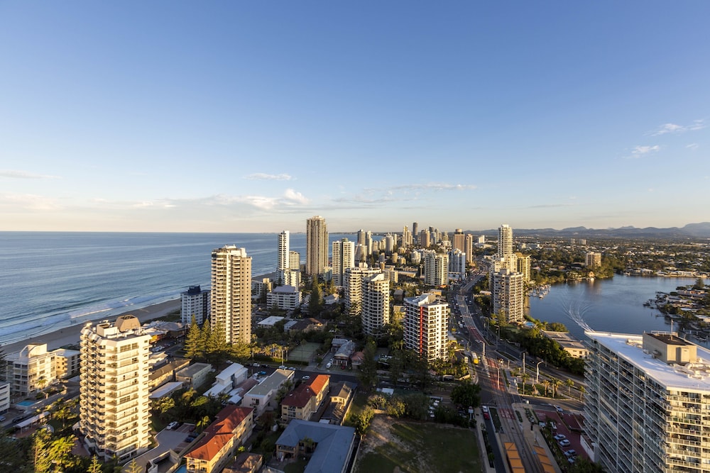 Artique Surfers Paradise 32/74